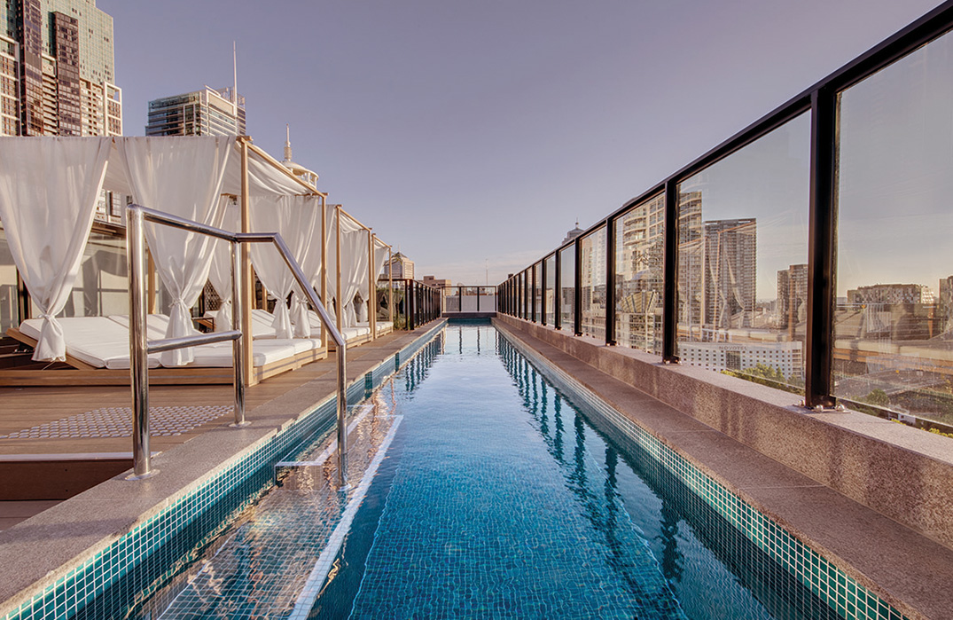 Rooftop Pool Vibe Darling Harbour, Sydney